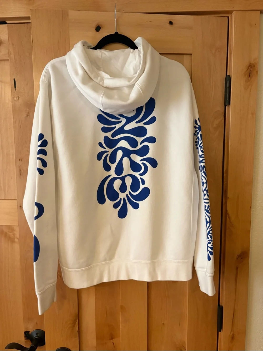 Nike White Hoodie with Blue Graphic - Men's Pullover